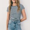 Βασικό T-shirt με ρίγες και στενή γραμμή Βασικό T-shirt με ρίγες και στενή γραμμή