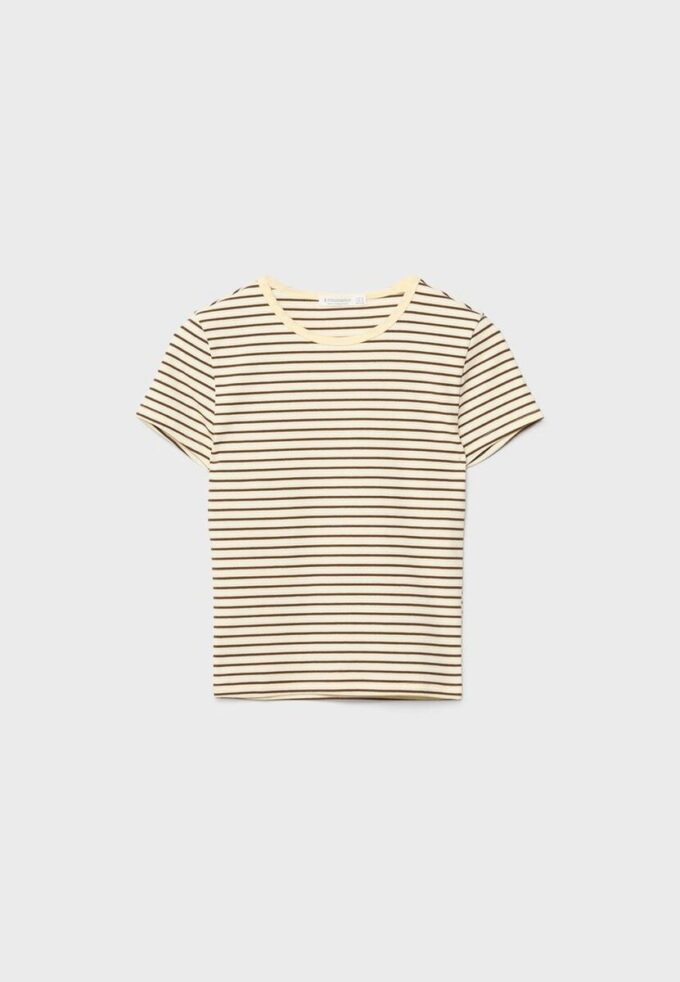 Βασικό T-shirt με ρίγες και στενή γραμμή Βασικό T-shirt με ρίγες και στενή γραμμή