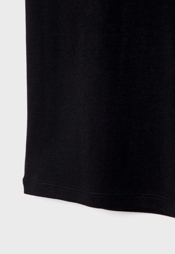 Βασικό T-shirt στενής γραμμής Βασικό T-shirt στενής γραμμής