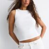 Βασικό τοπ με πλάτη τύπου racerback
